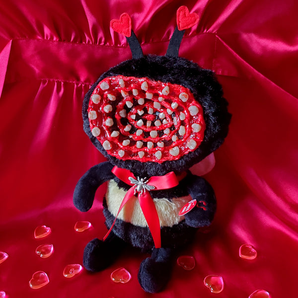 'THE HUGGER' TALKING BEE PLUSH
