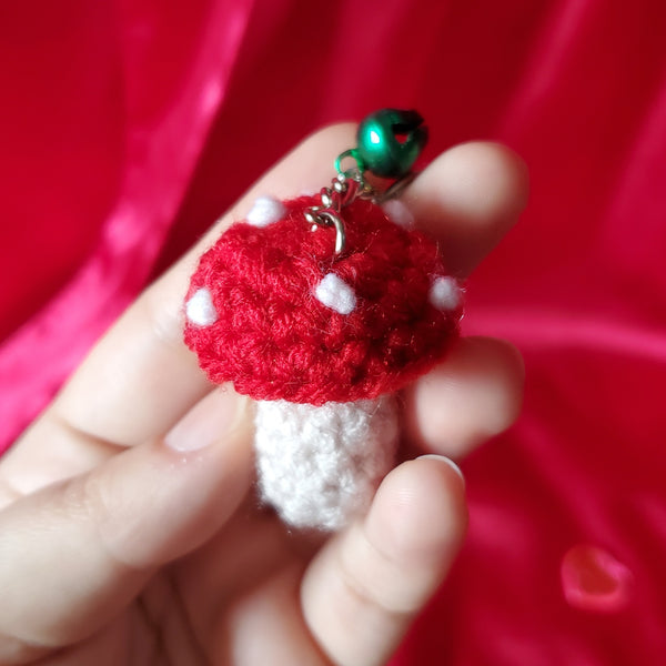 CROCHET RED MUSHROOM KEYCHAIN