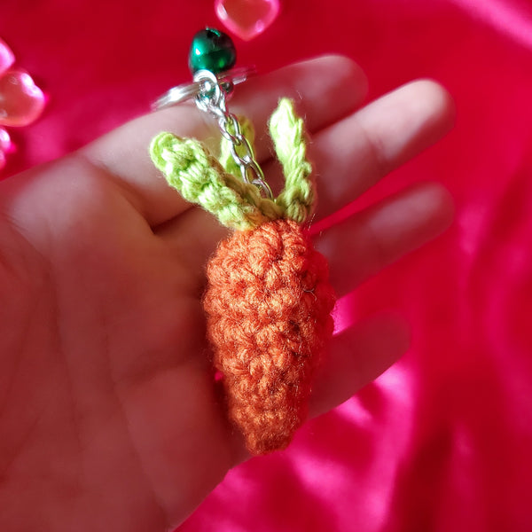 CROCHET CARROT KEYCHAIN