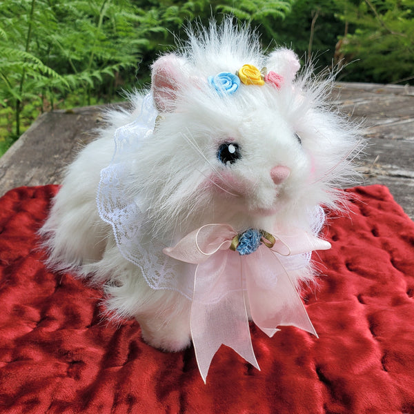 KITSCHY KITTY PLUSH