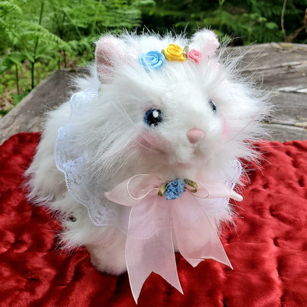 KITSCHY KITTY PLUSH