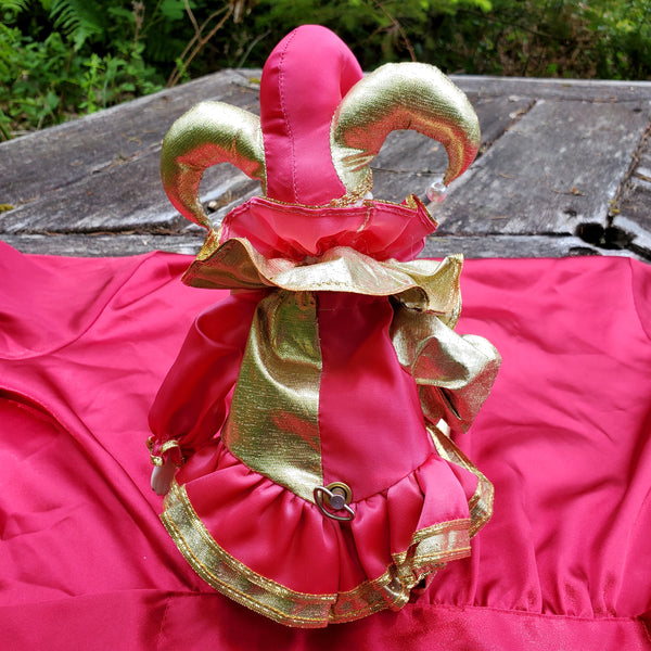 'MASKING' CLOWN MUDIC BOX DOLL