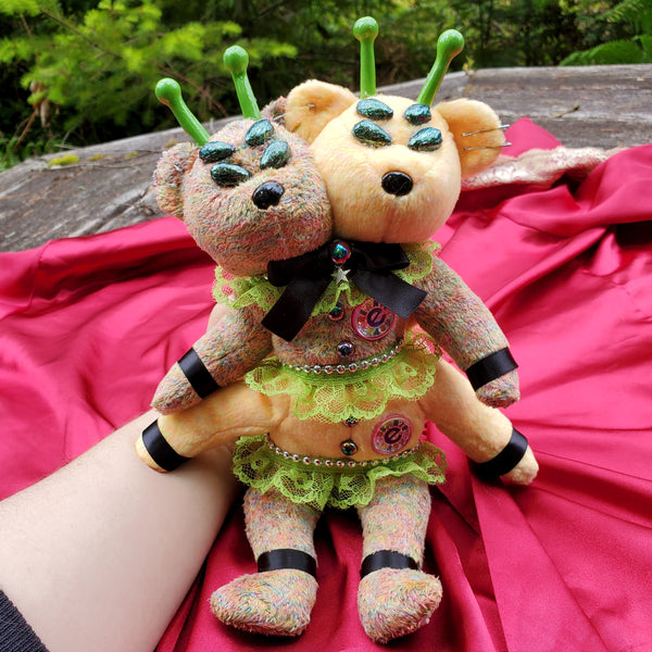 'ALIEN BBY' BEANIE BABY PLUSH